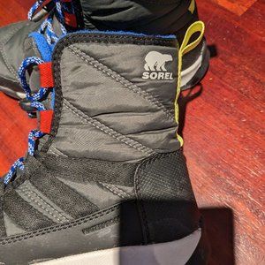 New Sorel snow boots for kids